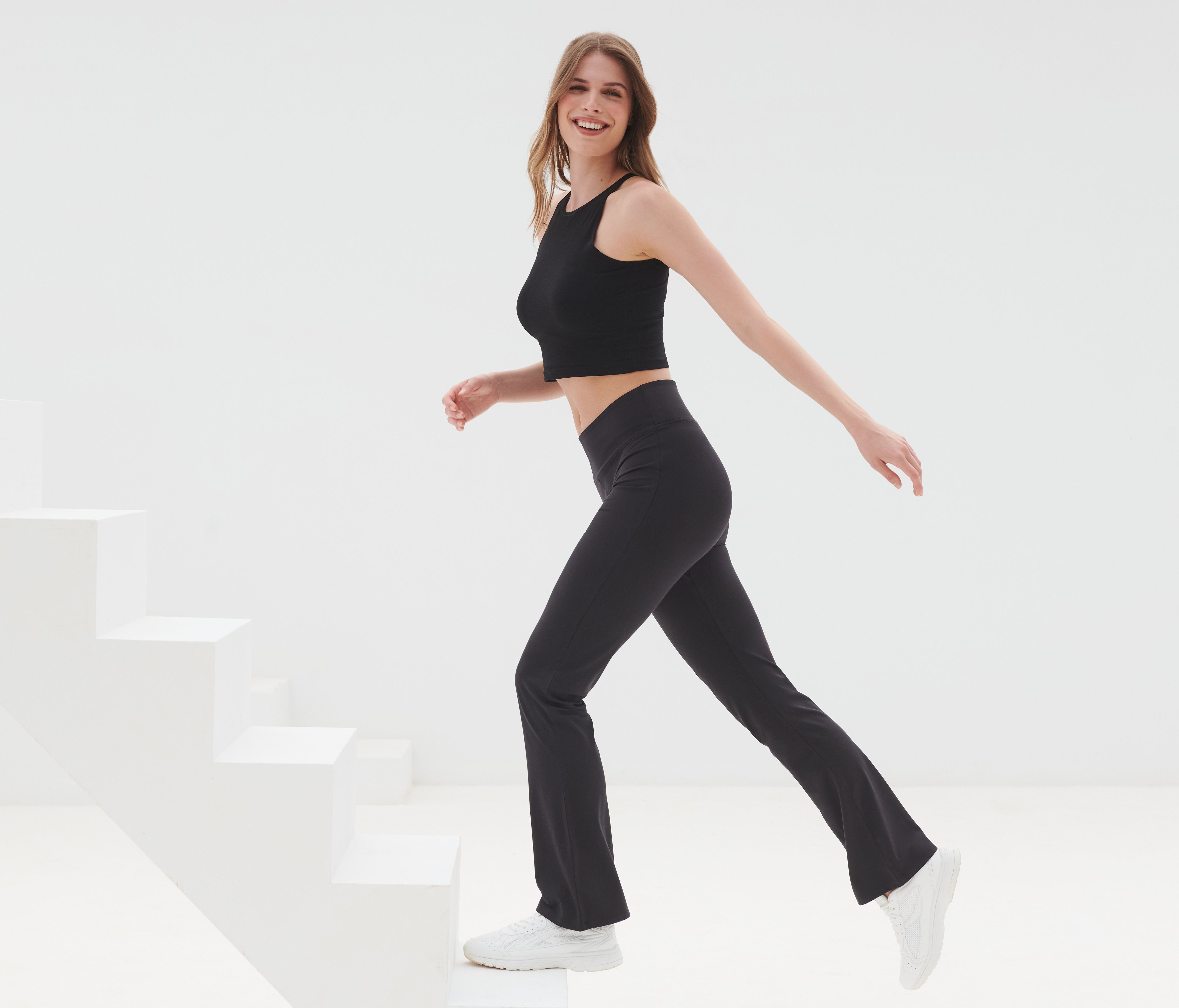 WOMEN'S FLARED LEGGINGS